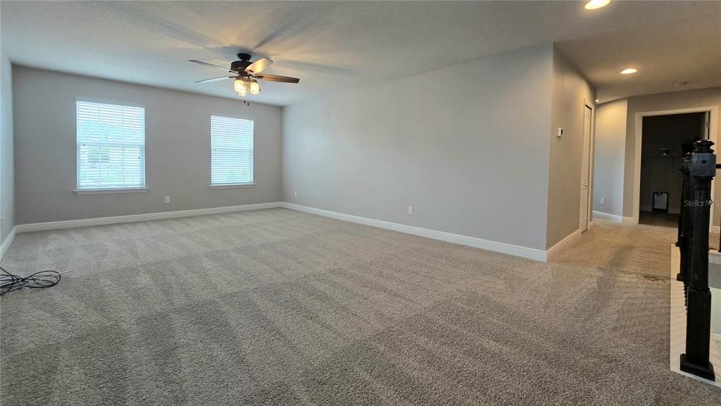 Active With Contract: $629,000 (5 beds, 2 baths, 3056 Square Feet)