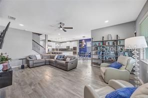 En Venta: $749,000 (5 camas, 4 baños, 3761 Pies cuadrados)