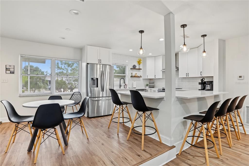 En Venta: $499,000 (3 camas, 2 baños, 1306 Pies cuadrados)