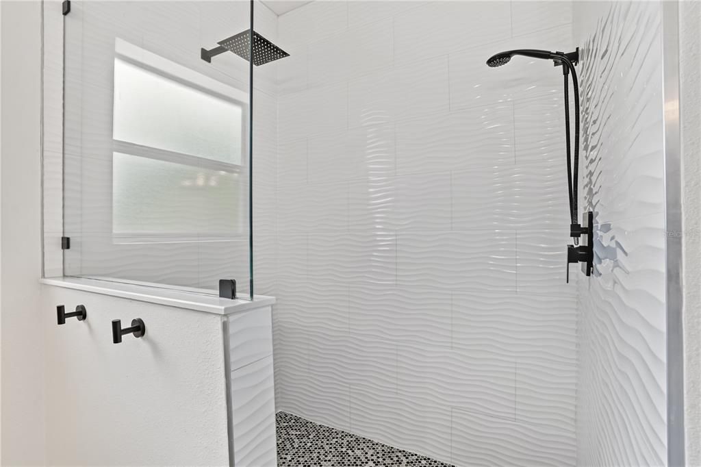 En Venta: $499,000 (3 camas, 2 baños, 1306 Pies cuadrados)