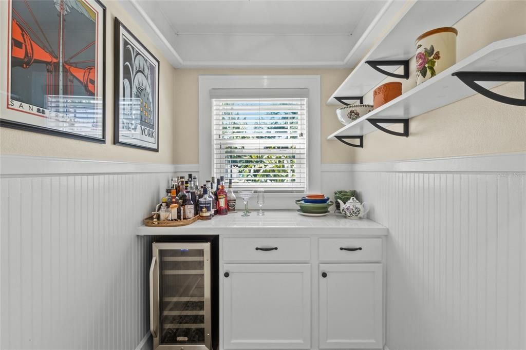 Active With Contract: $599,000 (2 beds, 2 baths, 1250 Square Feet)