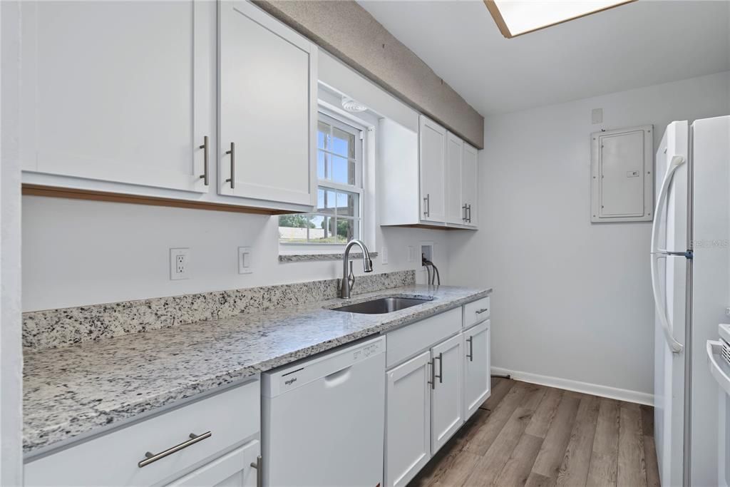 En Venta: $230,000 (2 camas, 2 baños, 990 Pies cuadrados)