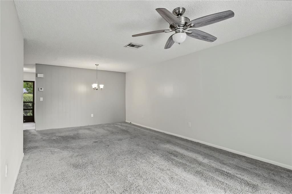 En Venta: $230,000 (2 camas, 2 baños, 990 Pies cuadrados)