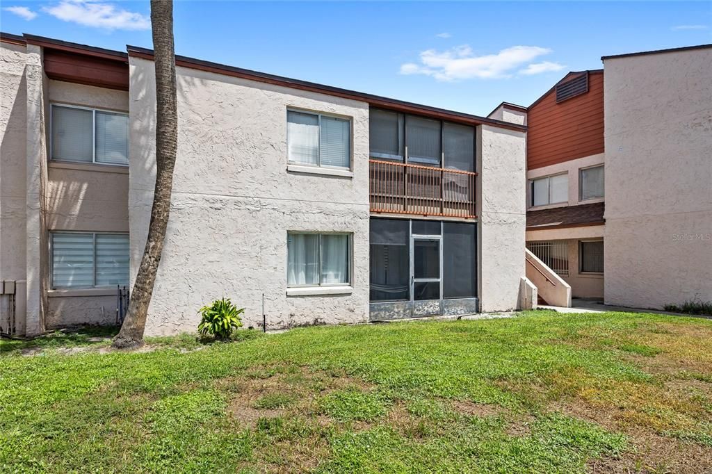For Rent: $1,650 (2 beds, 2 baths, 1231 Square Feet)