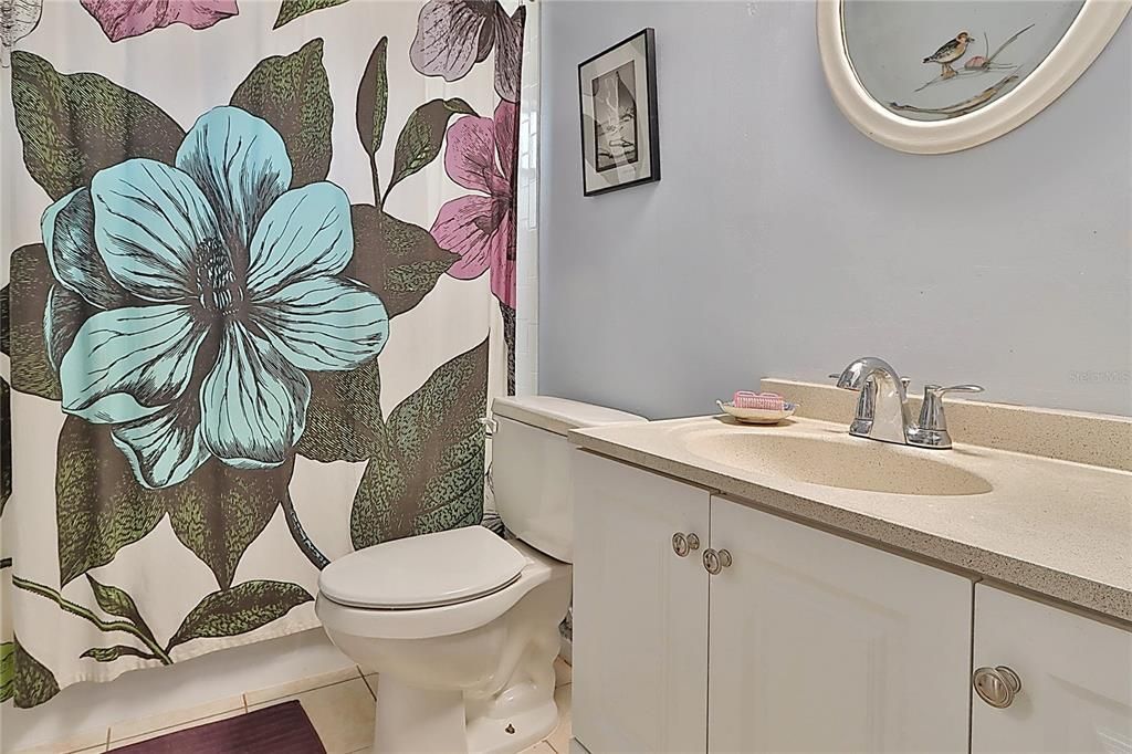 For Sale: $349,000 (3 beds, 1 baths, 1150 Square Feet)