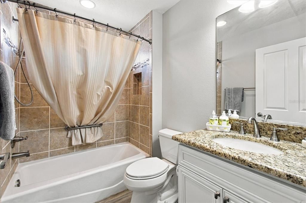 Active With Contract: $479,900 (3 beds, 2 baths, 1944 Square Feet)