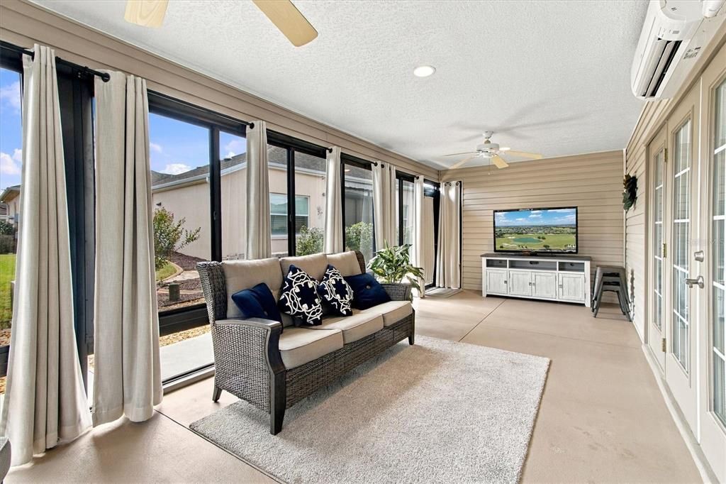 Active With Contract: $479,900 (3 beds, 2 baths, 1944 Square Feet)