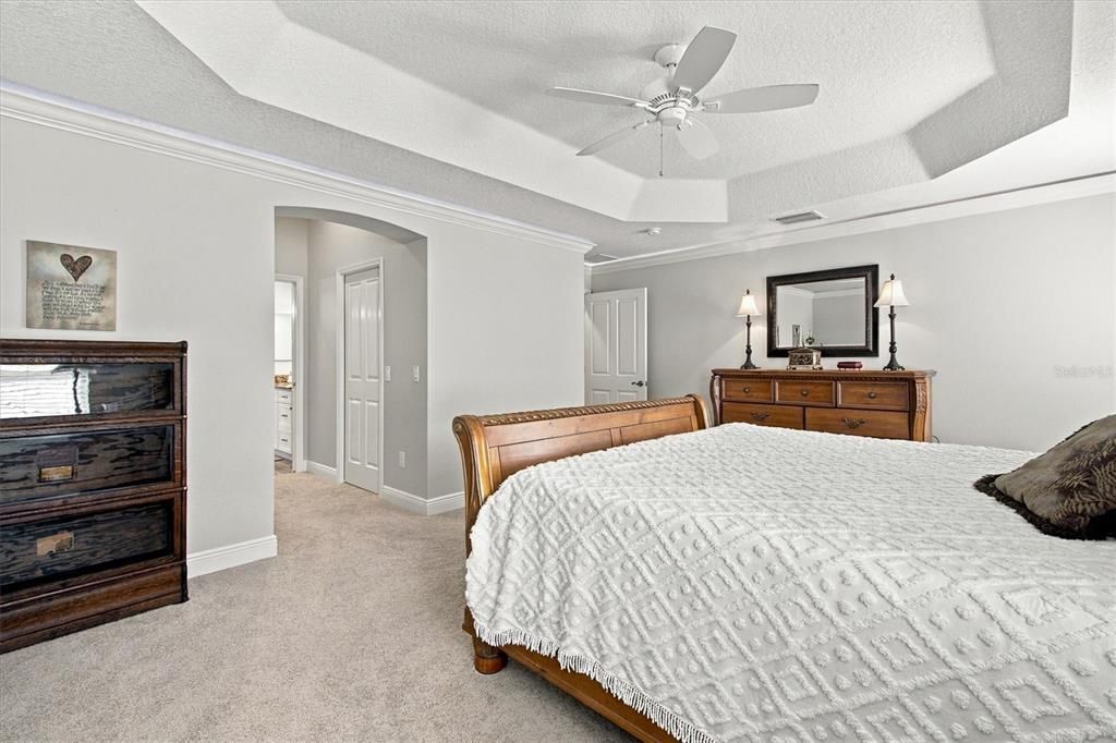 Active With Contract: $479,900 (3 beds, 2 baths, 1944 Square Feet)