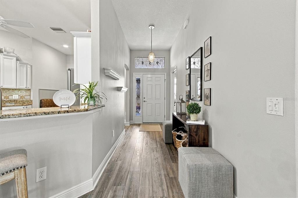 Active With Contract: $479,900 (3 beds, 2 baths, 1944 Square Feet)