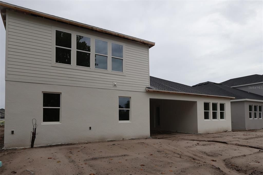 Activo con contrato: $949,990 (5 camas, 4 baños, 3978 Pies cuadrados)