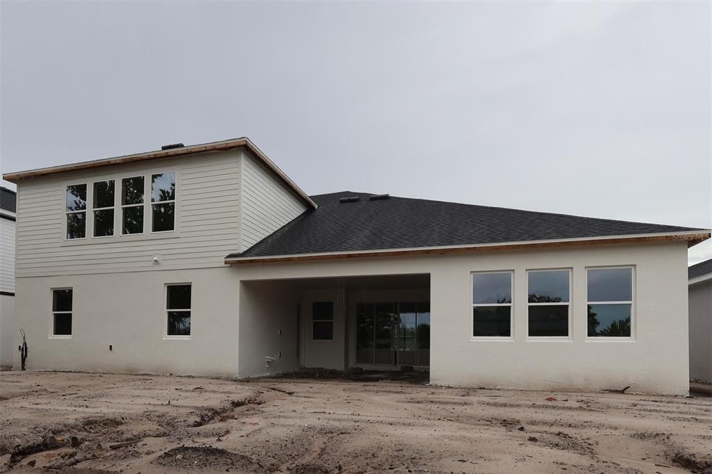 Activo con contrato: $949,990 (5 camas, 4 baños, 3978 Pies cuadrados)