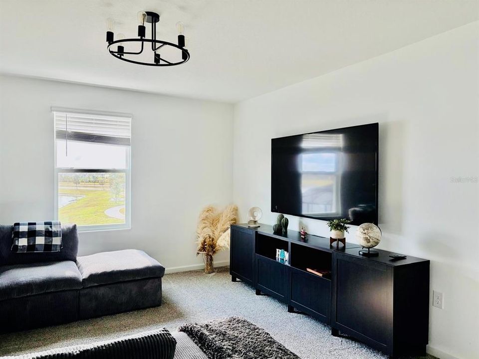 В аренду: $2,799 (4 спален, 2 ванн, 3165 Квадратных фут)