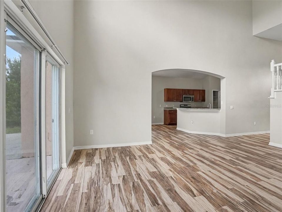 For Sale: $294,900 (4 beds, 2 baths, 2086 Square Feet)
