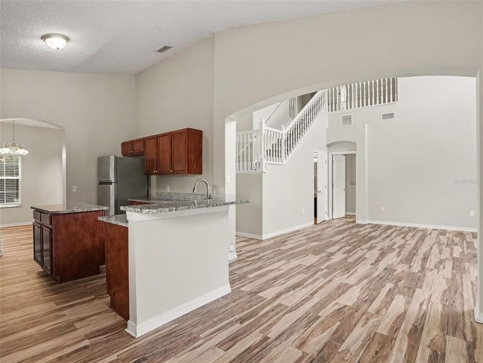 For Sale: $294,900 (4 beds, 2 baths, 2086 Square Feet)