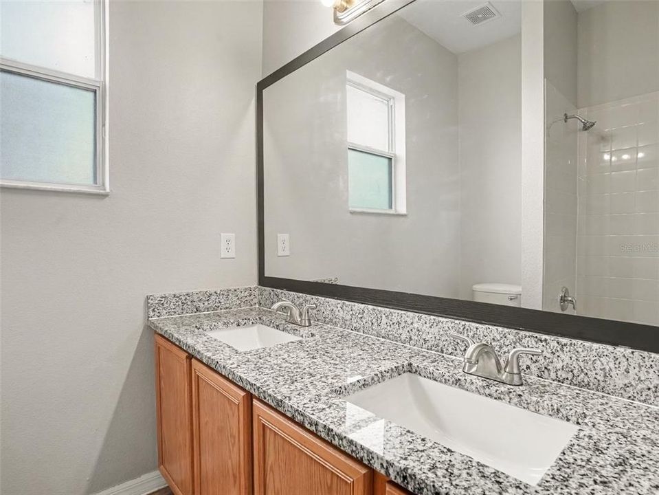 For Sale: $294,900 (4 beds, 2 baths, 2086 Square Feet)