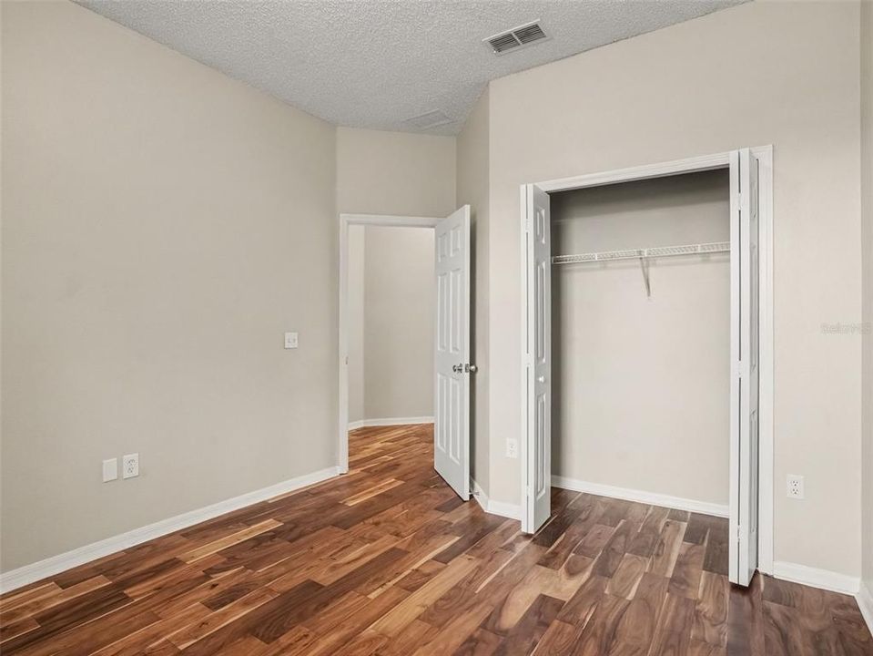 For Sale: $294,900 (4 beds, 2 baths, 2086 Square Feet)