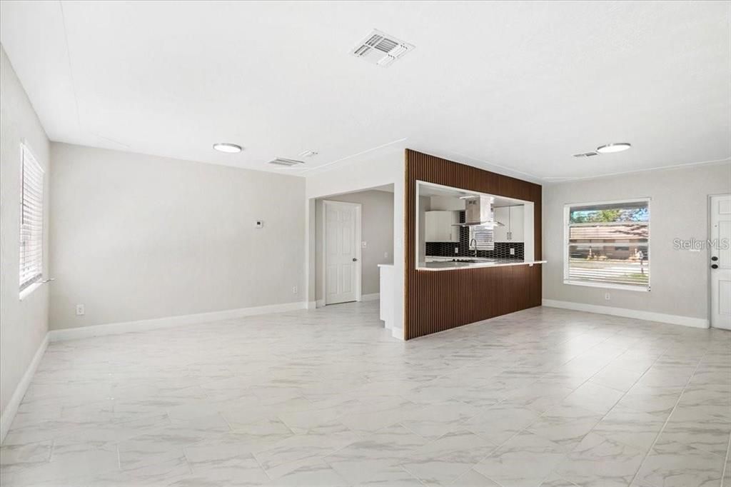 For Sale: $359,900 (4 beds, 3 baths, 1222 Square Feet)