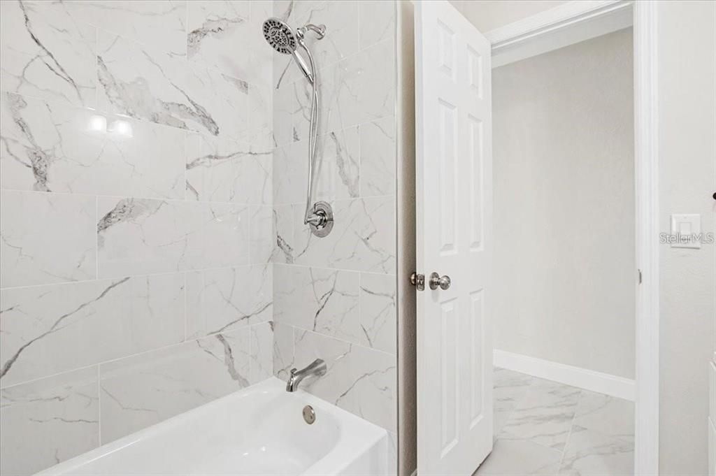 For Sale: $359,900 (4 beds, 3 baths, 1222 Square Feet)