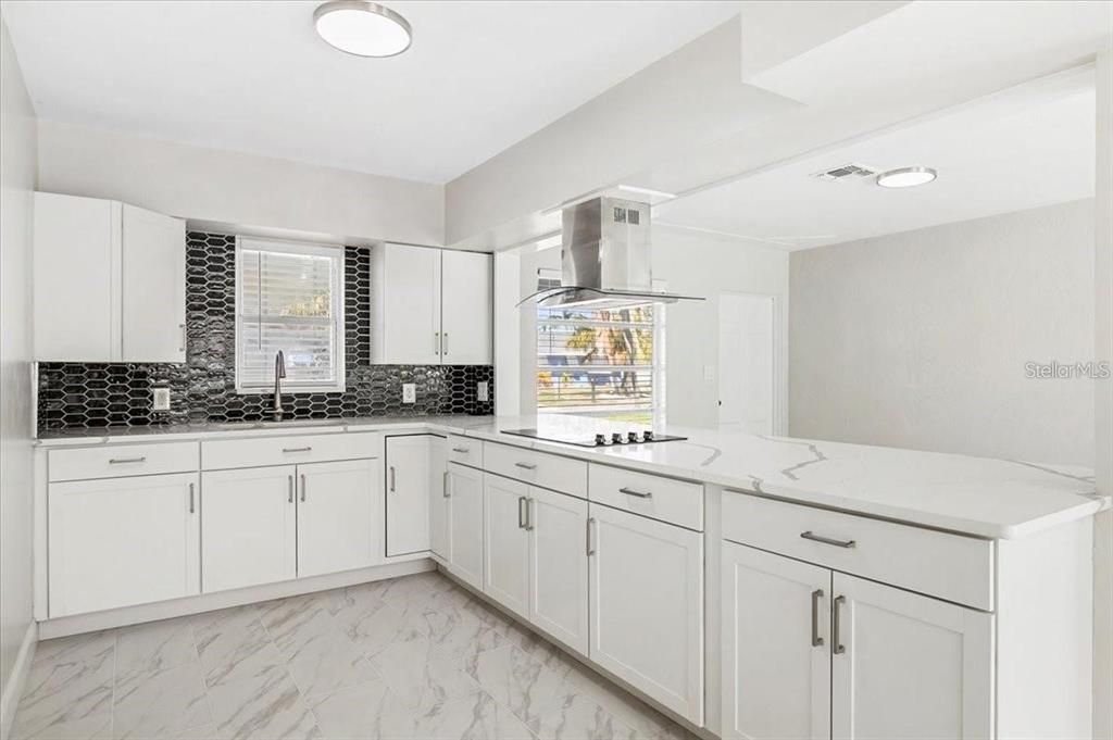 For Sale: $359,900 (4 beds, 3 baths, 1222 Square Feet)