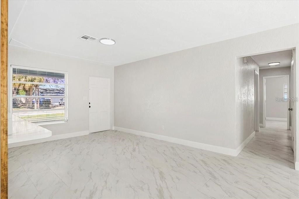 For Sale: $359,900 (4 beds, 3 baths, 1222 Square Feet)