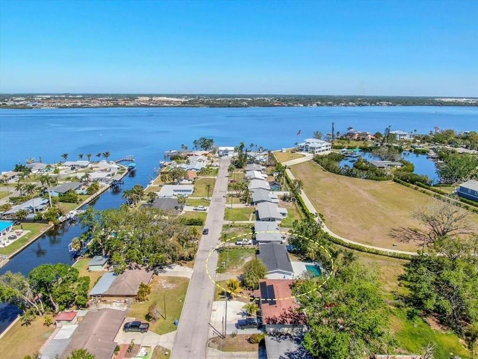 For Sale: $359,900 (4 beds, 3 baths, 1222 Square Feet)
