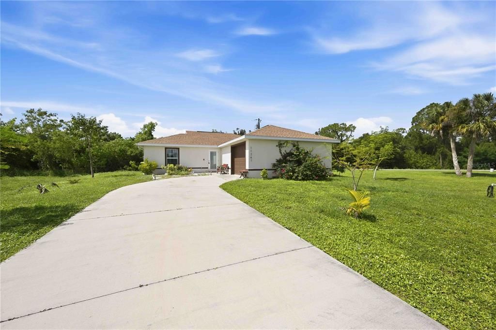 En Venta: $369,900 (2 camas, 2 baños, 979 Pies cuadrados)