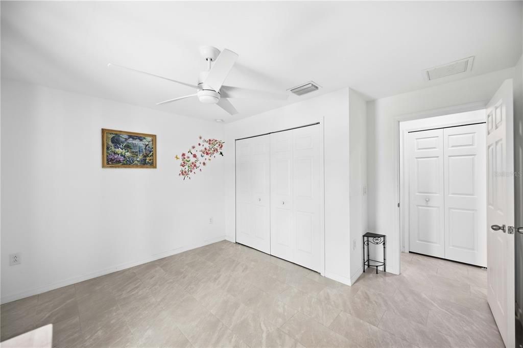 En Venta: $369,900 (2 camas, 2 baños, 979 Pies cuadrados)