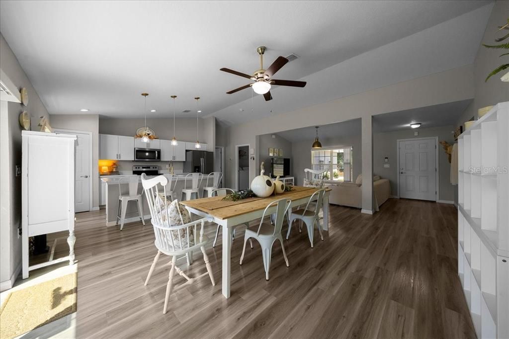 For Sale: $285,000 (3 beds, 2 baths, 1667 Square Feet)
