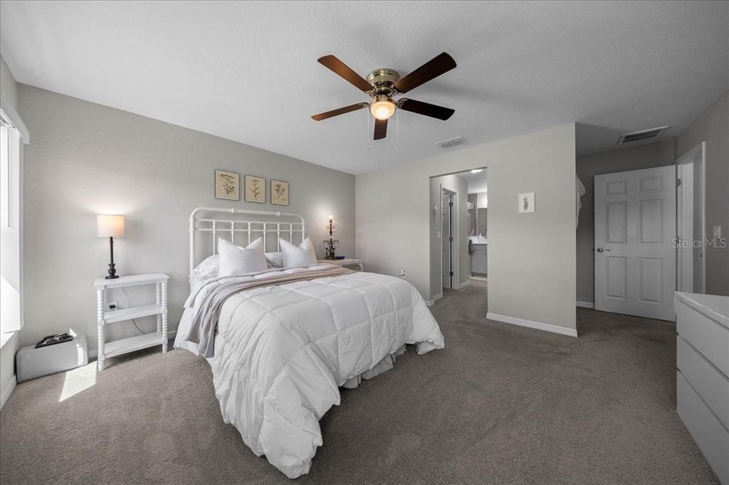 For Sale: $285,000 (3 beds, 2 baths, 1667 Square Feet)