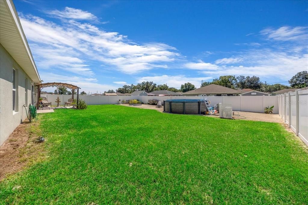 For Sale: $285,000 (3 beds, 2 baths, 1667 Square Feet)
