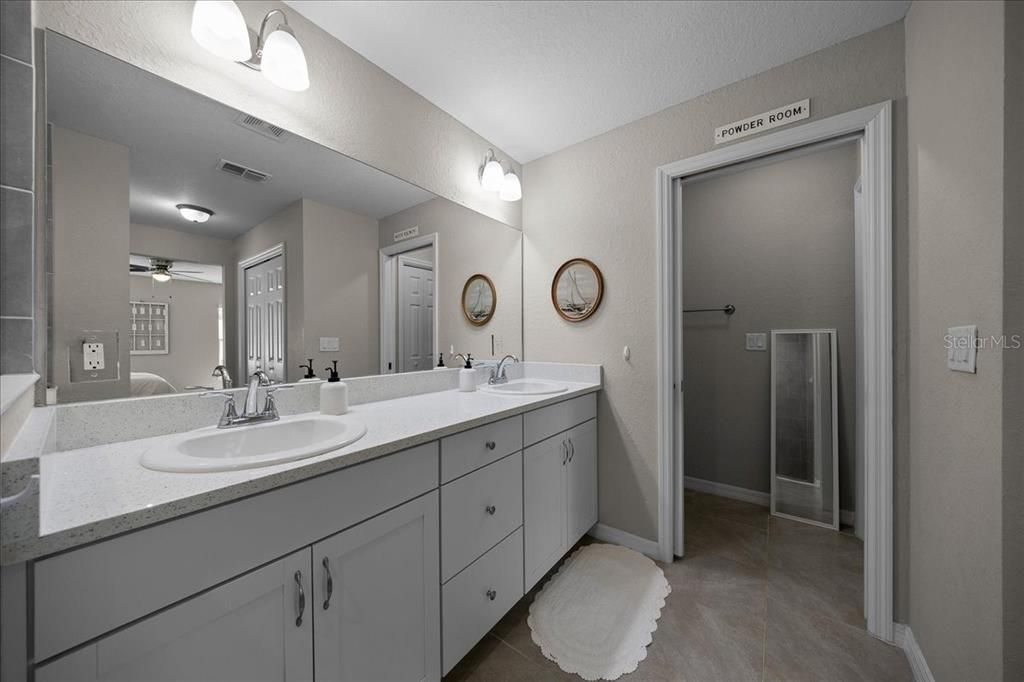 For Sale: $285,000 (3 beds, 2 baths, 1667 Square Feet)