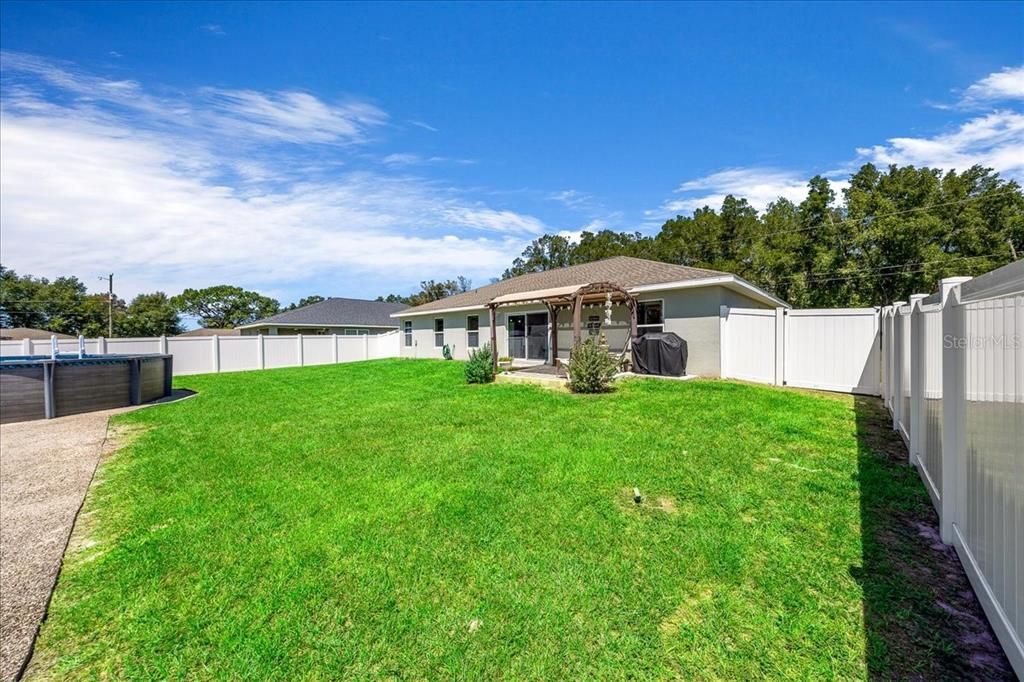 For Sale: $285,000 (3 beds, 2 baths, 1667 Square Feet)