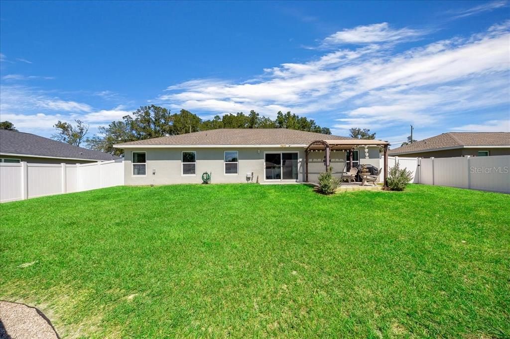 For Sale: $285,000 (3 beds, 2 baths, 1667 Square Feet)