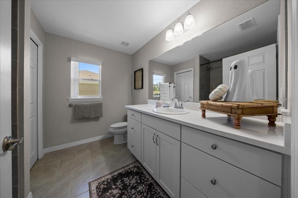 For Sale: $285,000 (3 beds, 2 baths, 1667 Square Feet)