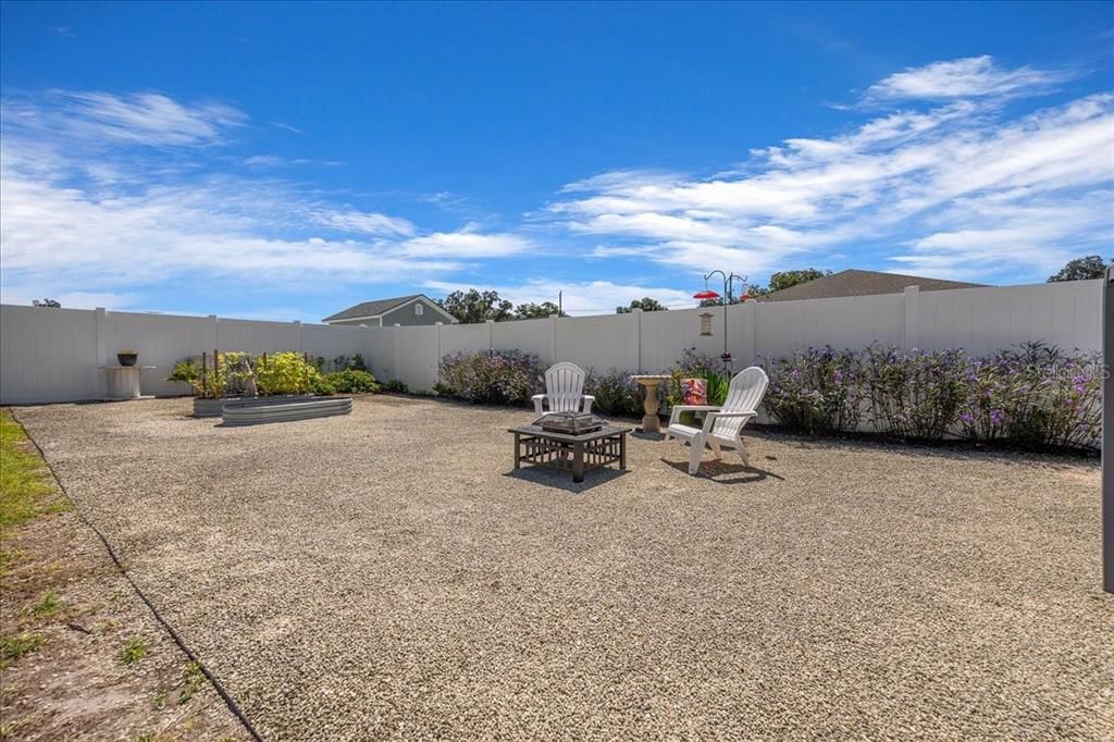 For Sale: $285,000 (3 beds, 2 baths, 1667 Square Feet)