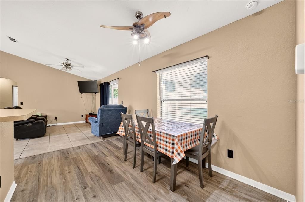 For Sale: $229,900 (3 beds, 2 baths, 1362 Square Feet)