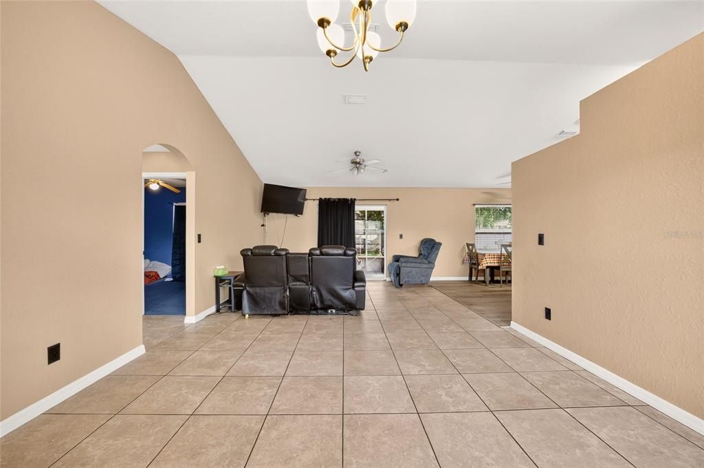 For Sale: $229,900 (3 beds, 2 baths, 1362 Square Feet)