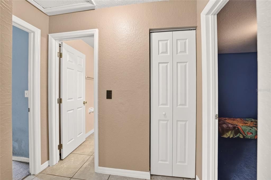 For Sale: $229,900 (3 beds, 2 baths, 1362 Square Feet)