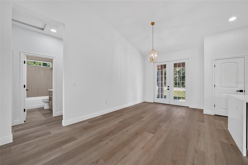 На продажу: $415,000 (3 спален, 2 ванн, 1831 Квадратных фут)