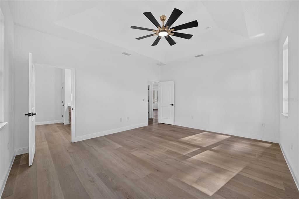 На продажу: $415,000 (3 спален, 2 ванн, 1831 Квадратных фут)