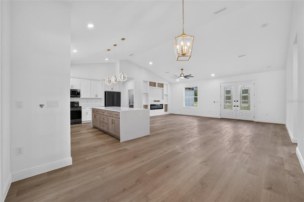 На продажу: $415,000 (3 спален, 2 ванн, 1831 Квадратных фут)