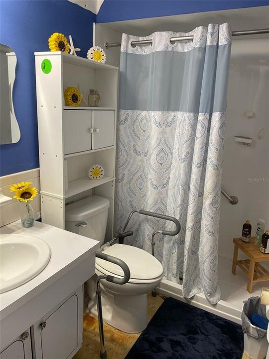 For Sale: $65,000 (1 beds, 1 baths, 624 Square Feet)