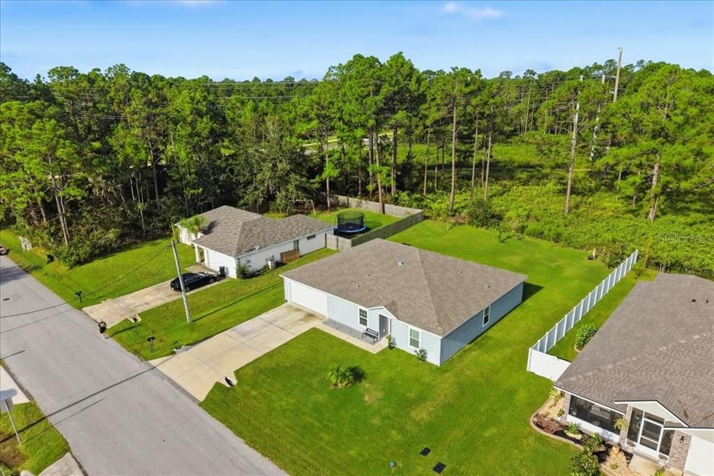 For Sale: $364,000 (5 beds, 2 baths, 2052 Square Feet)