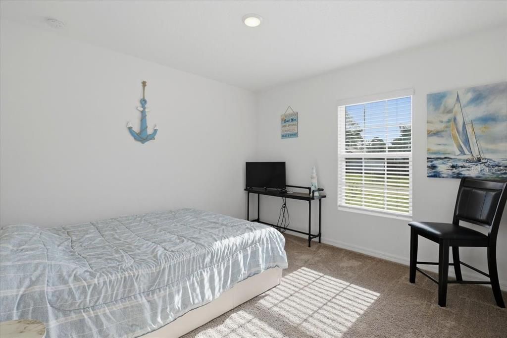 For Sale: $364,000 (5 beds, 2 baths, 2052 Square Feet)