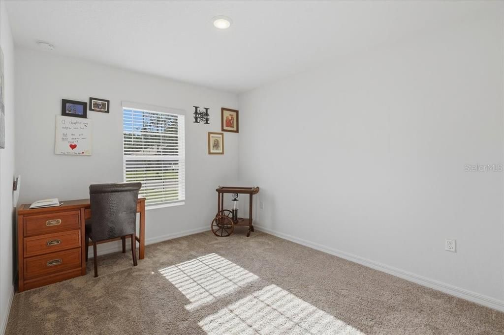 For Sale: $364,000 (5 beds, 2 baths, 2052 Square Feet)