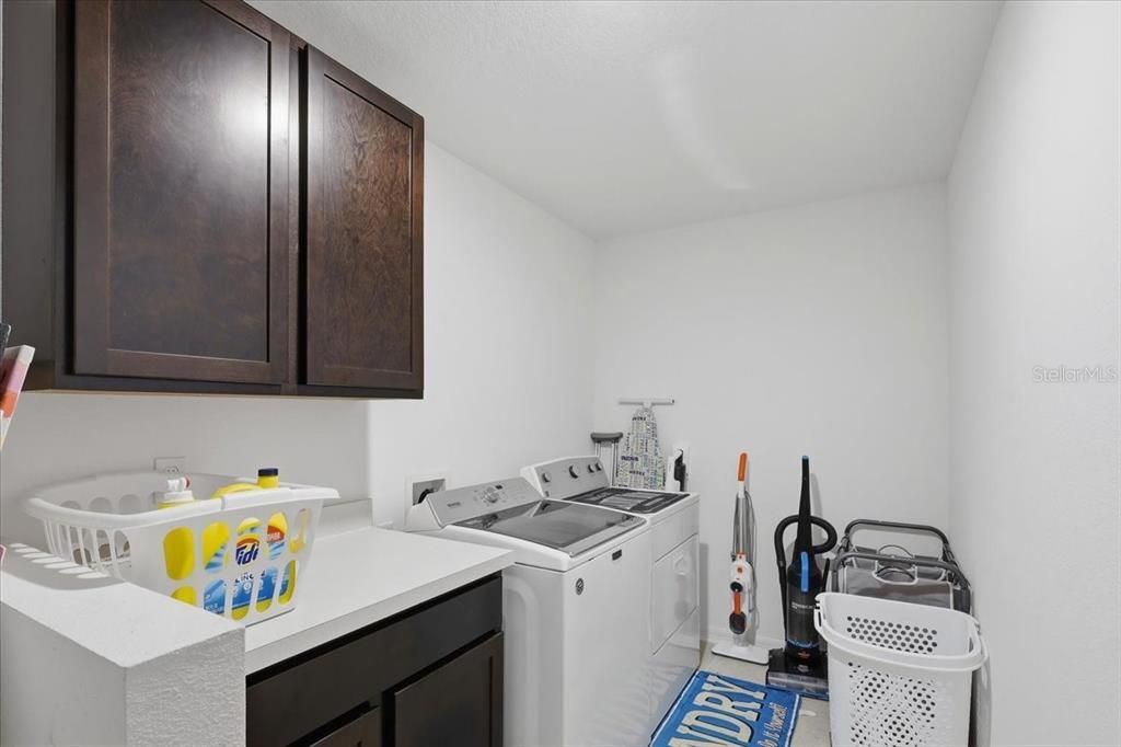 For Sale: $364,000 (5 beds, 2 baths, 2052 Square Feet)