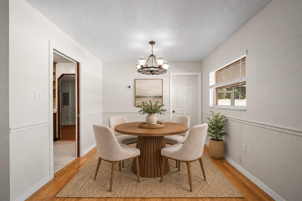 Active With Contract: $325,000 (3 beds, 2 baths, 1580 Square Feet)