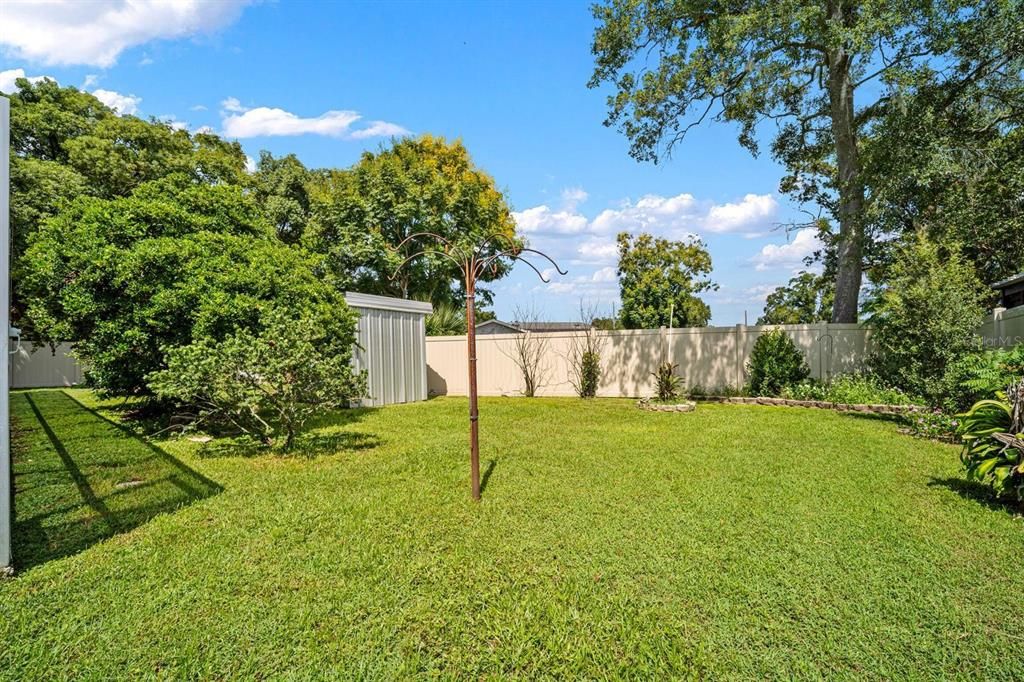 Active With Contract: $325,000 (3 beds, 2 baths, 1580 Square Feet)