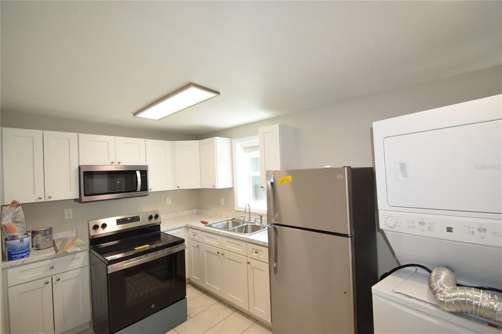В аренду: $1,095 (1 спален, 1 ванн, 840 Квадратных фут)