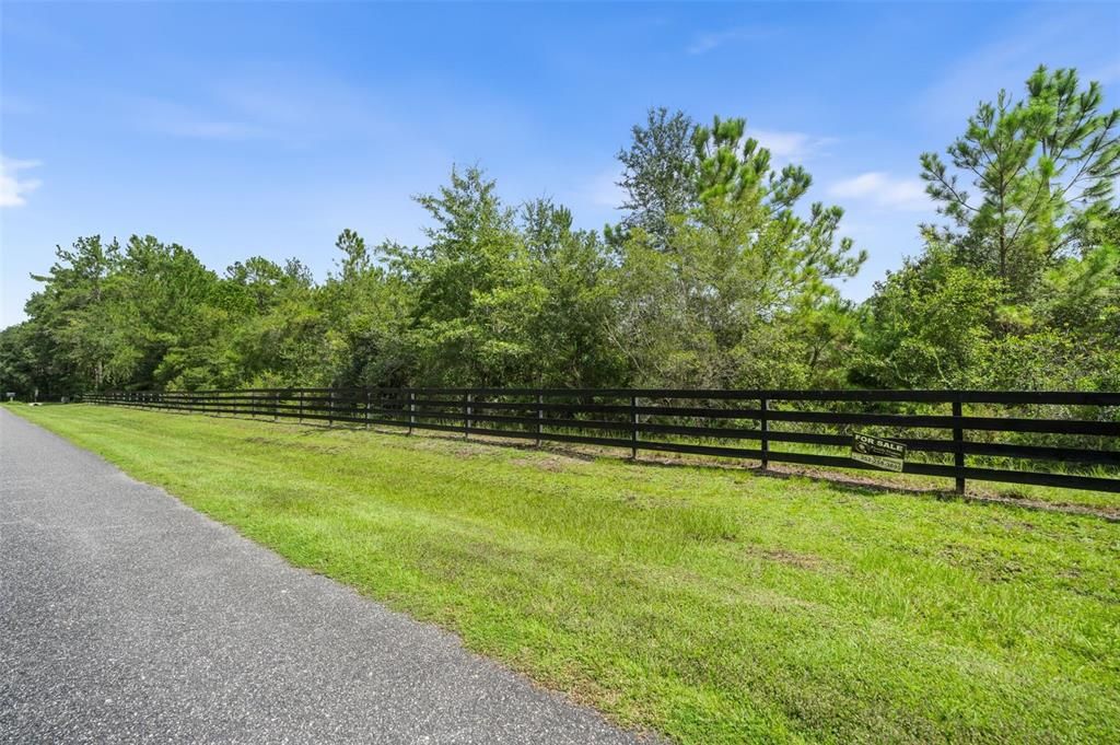 En Venta: $250,000 (5.12 acres)